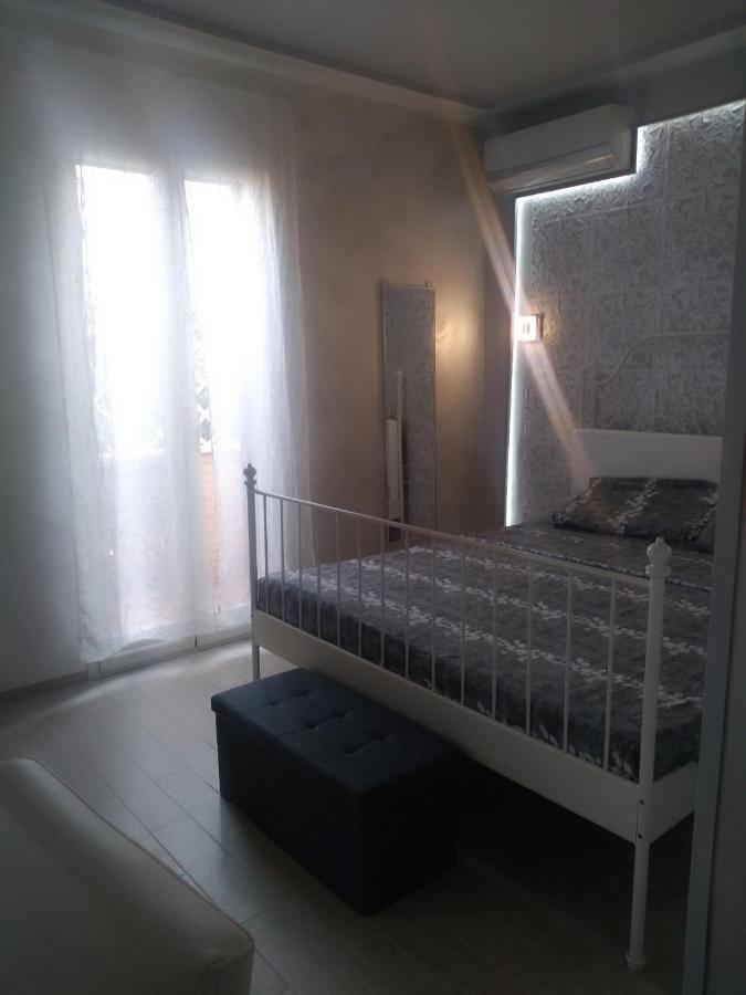 Rosilienza Suites Private Spa, Patio Garden Free Trasfer To & From Airport Fiumicino Kültér fotó