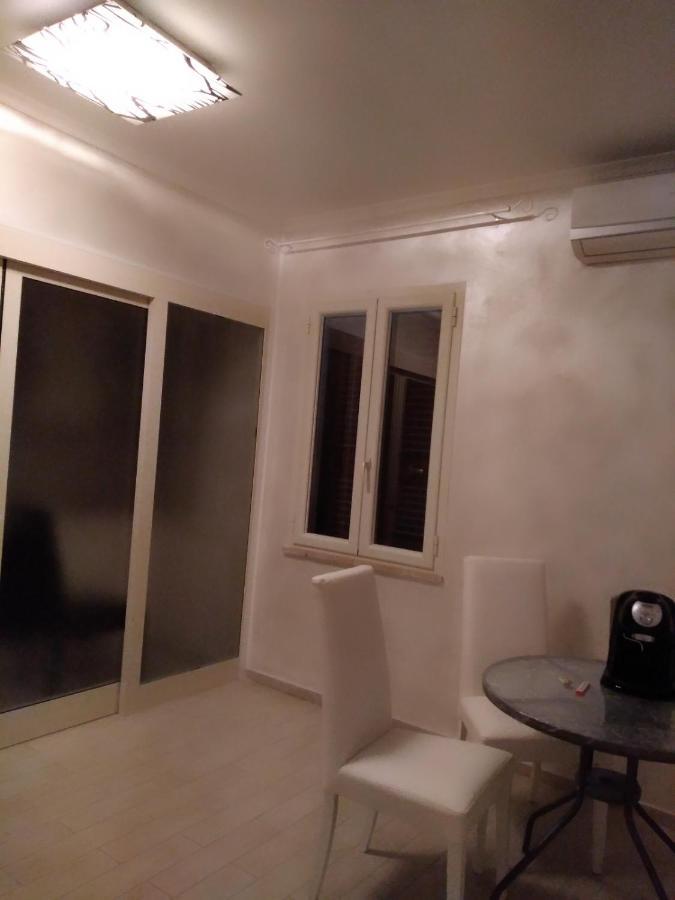 Rosilienza Suites Private Spa, Patio Garden Free Trasfer To & From Airport Fiumicino Kültér fotó